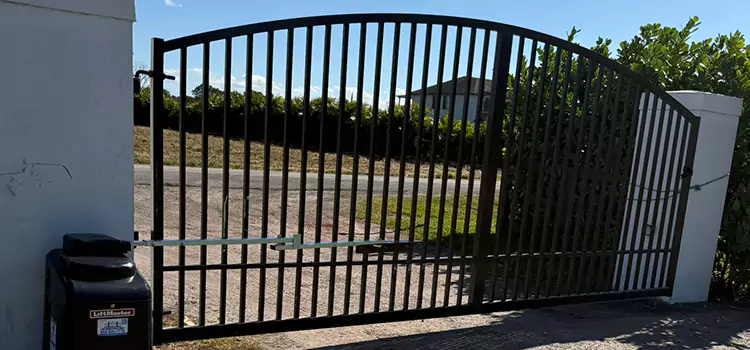 Driveway Fence Repair Pinecrest
